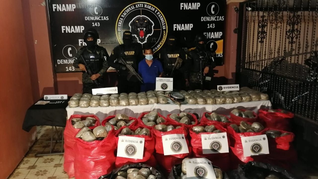 Capturan a hondureño con varios paquetes de supuesta marihuana, valorados en casi tres millones de lempiras