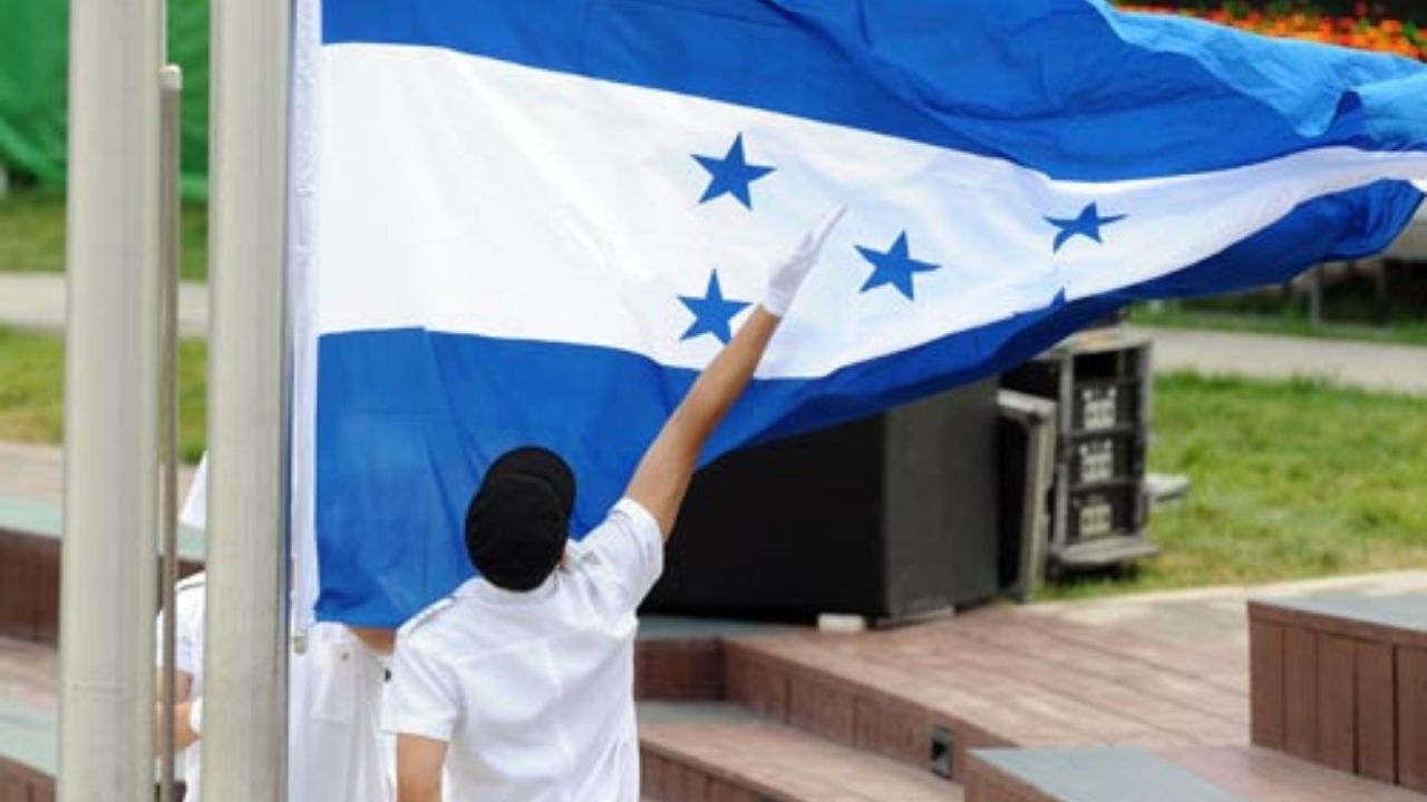 Empresarios y líderes religiosos llaman a políticos a reivindicarse ante el pueblo