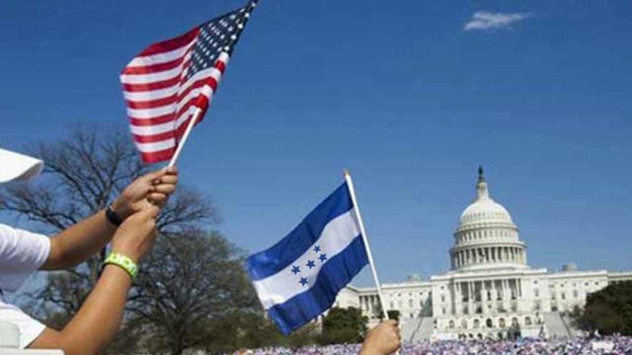 Migrantes hondureños denuncian tráfico de influencias para obtener el pasaporte en consulados de Estados Unidos