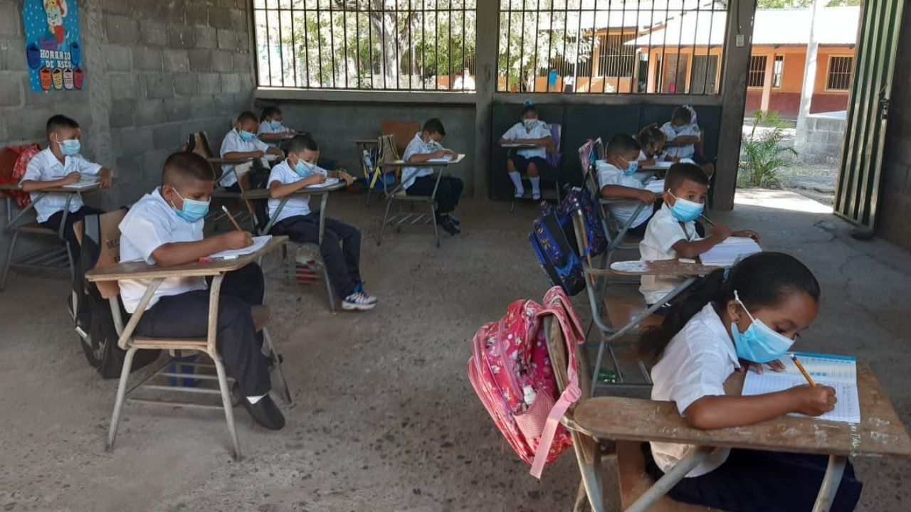 Educación confirma que se hará pilotaje de regreso a clases semipresenciales en estos lugares de Honduras
