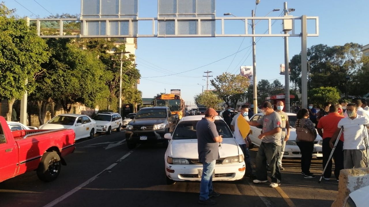 Las imágenes de la protesta de taxistas en la capital hondureña