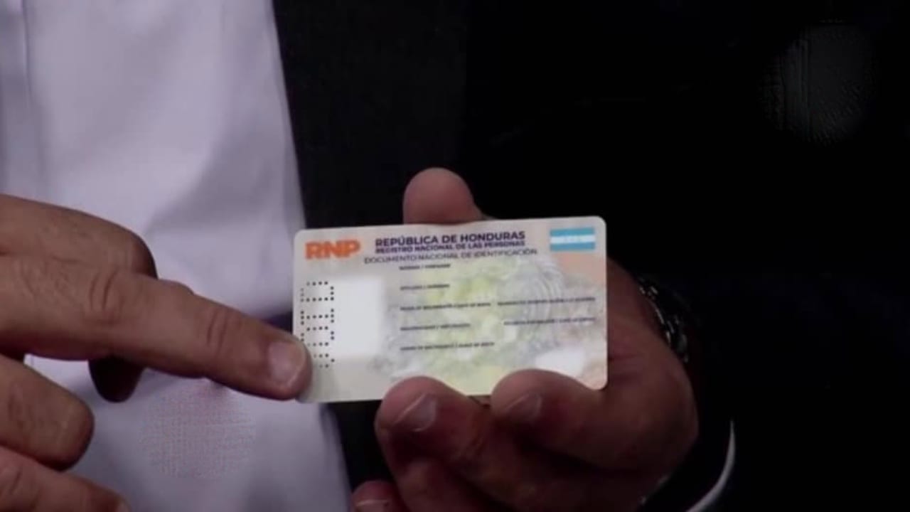 Suspenden entrega de la nueva tarjeta de identidad, ¿hasta cuándo se volverá a reclamar?