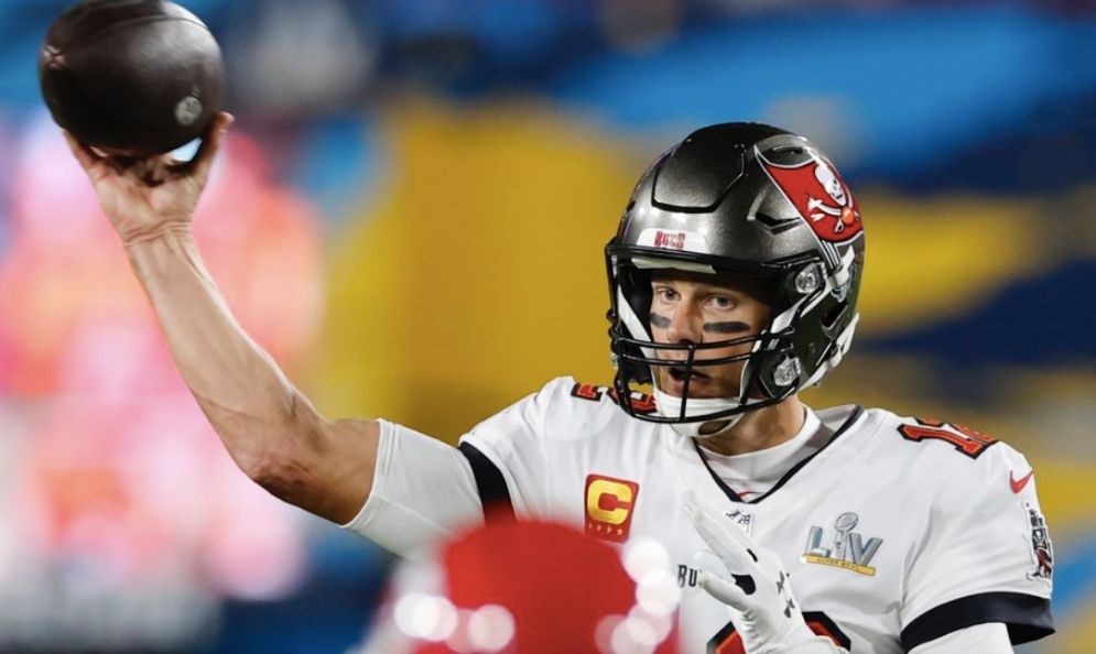 Tom Brady renueva con los Buccaneers hasta 2022