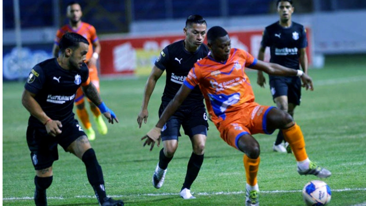 Honduras Progreso vence a Lobos UPN y acecha a los líderes del grupo A
