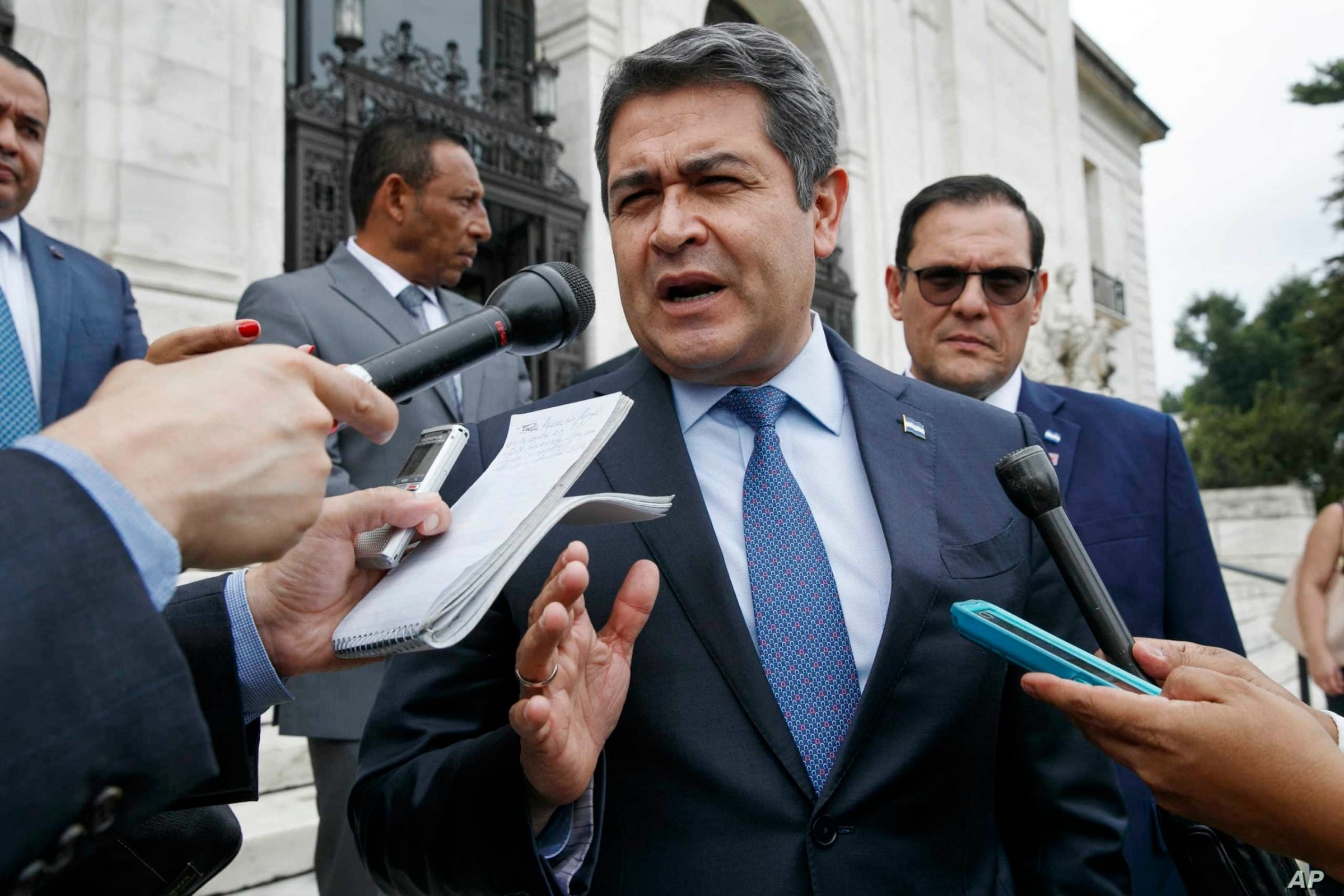 Asesor de Biden dice que Estados Unidos está dispuesto a seguir trabajando con gobierno de Juan Orlando Hernández
