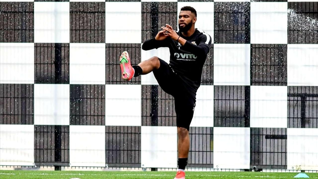 Jorge Benguché retorna a los entrenamientos del Boavista tras superar la covid-19