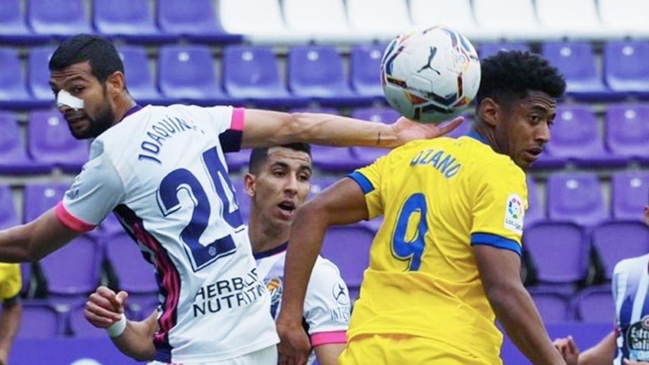 Con el Choco Lozano, Cádiz rescató un empate ante el Real Valladolid por LaLiga