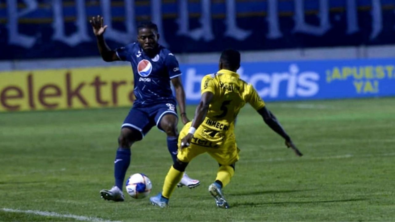 Motagua consigue un agónico triunfo de 1-0 en el clásico contra Real España y aprieta la lucha por la cima del grupo B