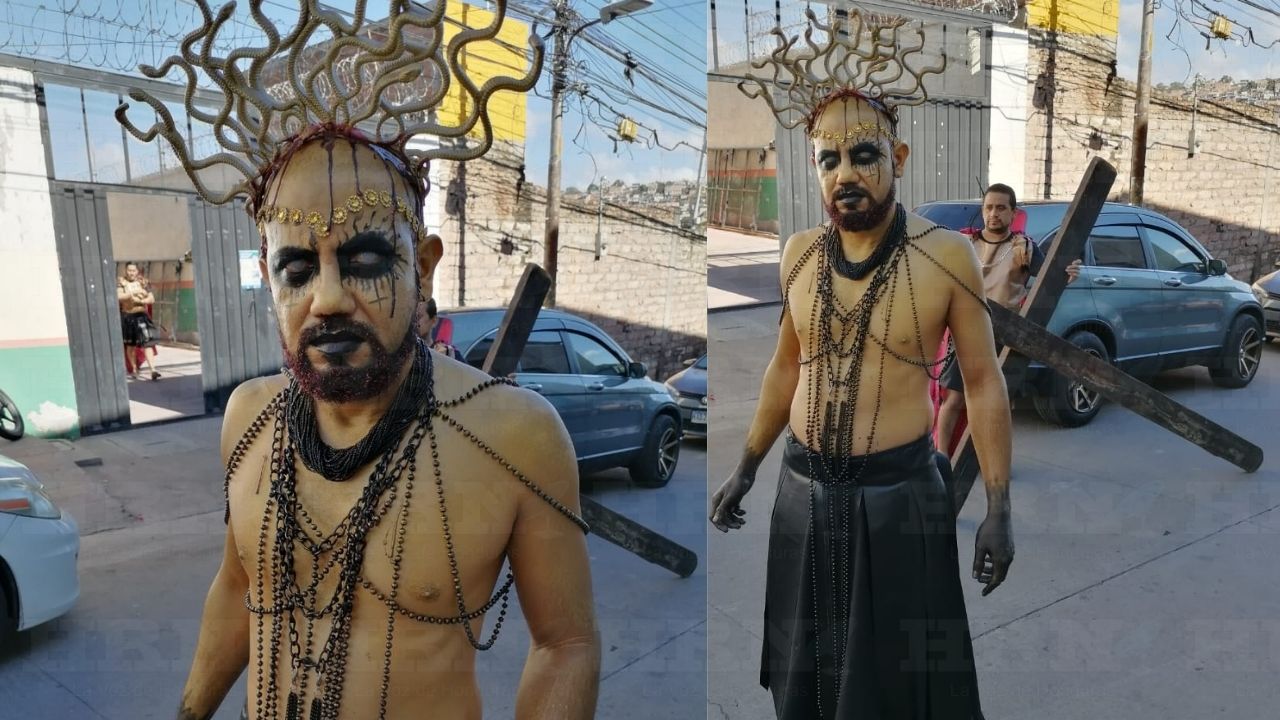Hondureño impresiona con su personificación del Diablo en viacrucis el Viernes Santo en Comayagüela