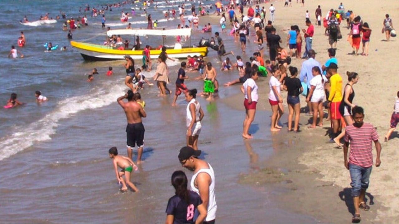 Hondureños que no salieron en Semana Santa deben evitar contacto con vacacionistas de Semana Santa durante 15 días