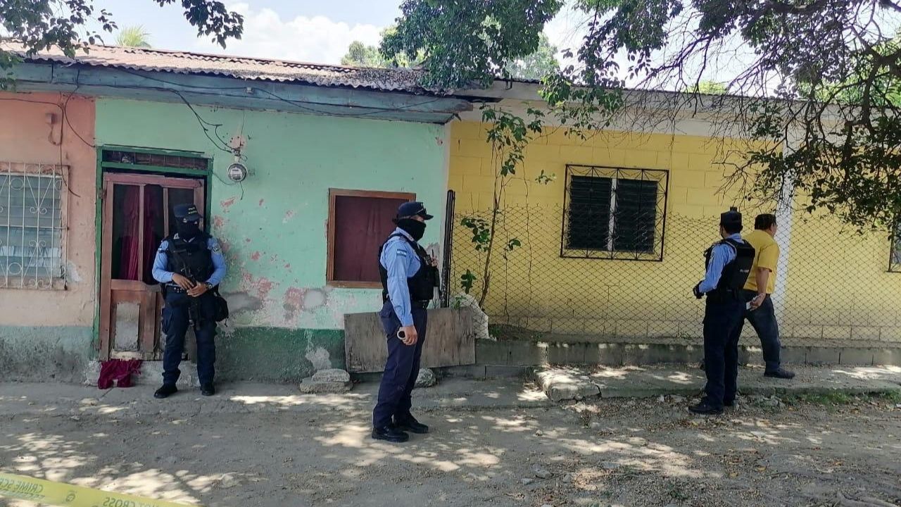 Imagen de Tres hombres fueron asesinados en una cuartería en San Pedro Sula