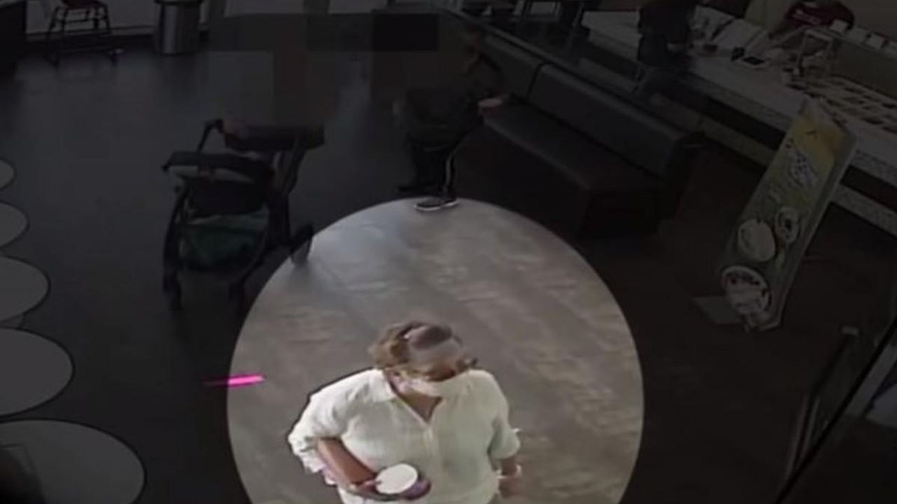 Mujer tosió a la cara de un bebé tras discutir con la mamá del pequeño, todo quedó en video