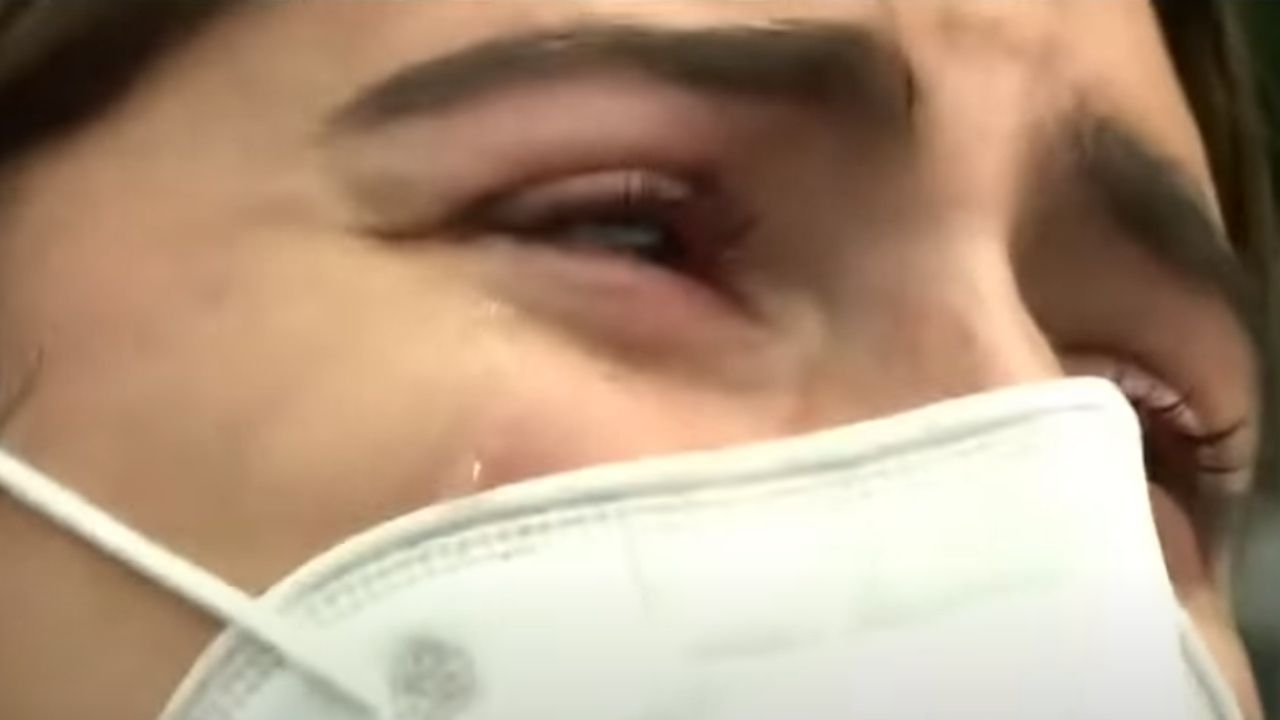 'Quisiera regalarle mis pulmones', desgarrador testimonio de hija que clama una cama en UCI para su madre, contagiada de covid