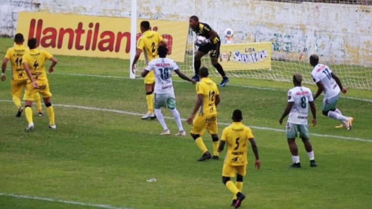 Platense y Real España empataron 2-2 en partido reprogramado