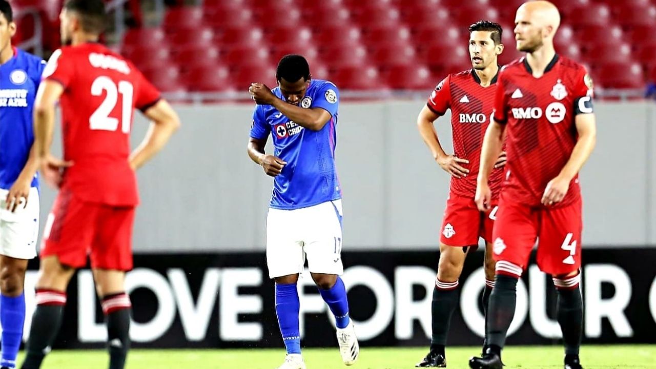 Cruz Azul venció 1-3 a Toronto FC y jugará con comodidad la vuelta de los cuartos de final de la Liga de Campeones de la Concacaf