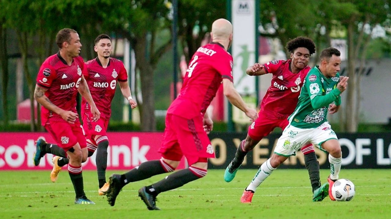 Toronto vence 2-1 al León y avanza a cuartos de final de la Champions de Concacaf