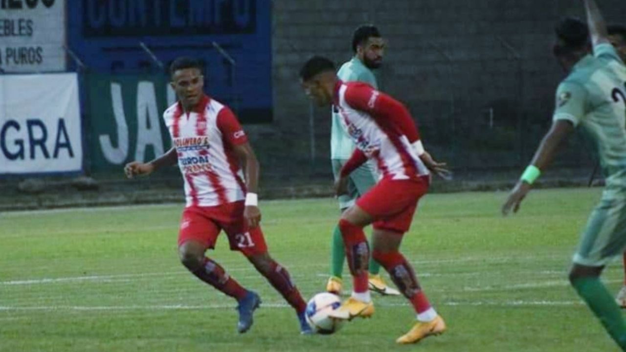 Real de Minas rescata un empate 2-2 ante el Vida y se aferra a la permanencia