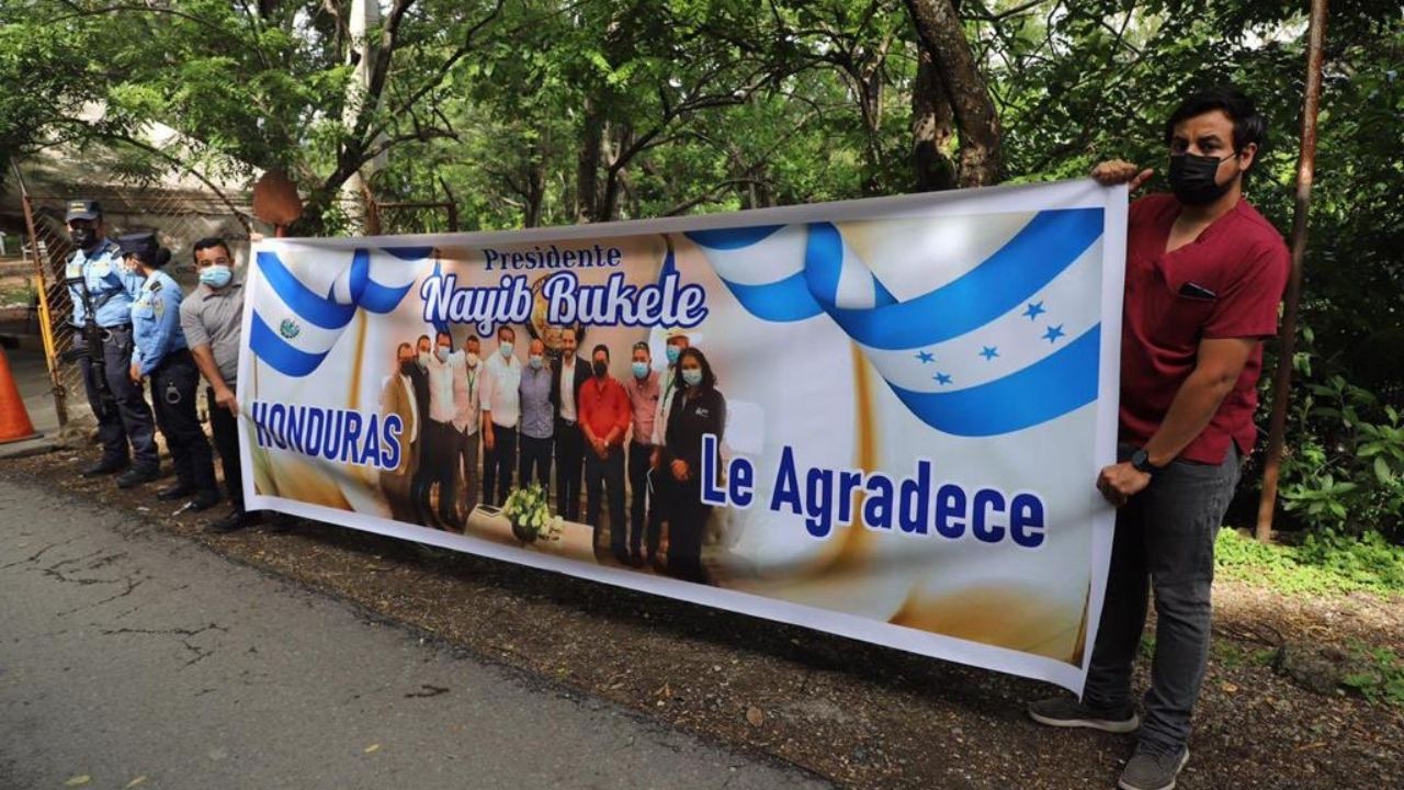 Editorial HRN: La donación de El Salvador y la vacunación politizada en Honduras