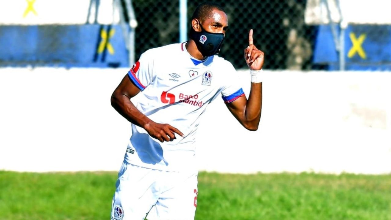 Olimpia, tricampeón: Jerry Bengtson, campeón de goleo, con ofertas del extranjero