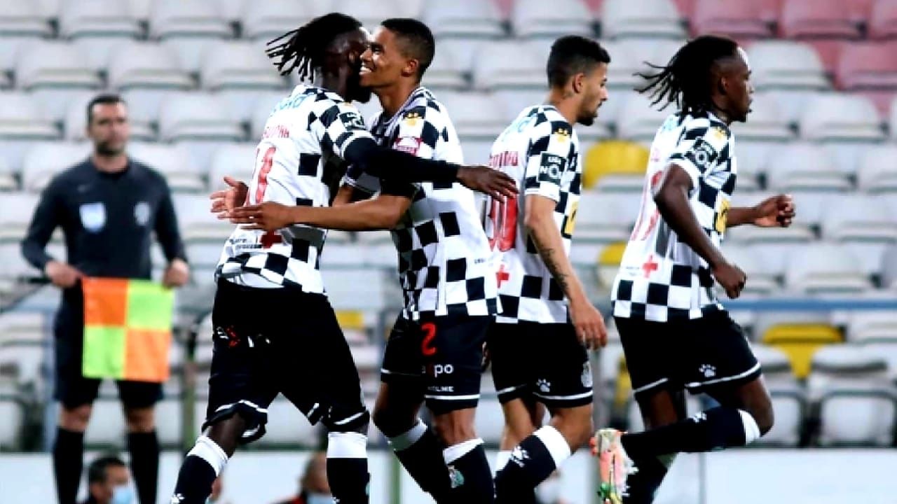 Boavista ganó ante Gil Vicente y evitó el descenso: Los números de Alberth Elis y Jorge Benguché en la Primeira Liga
