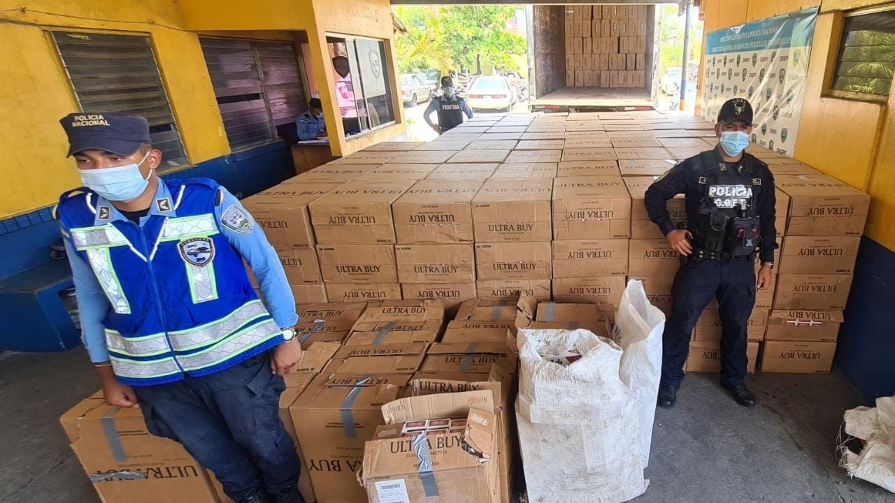 Capturan a hombre en posesión de cuatro millones de cigarrillos en el norte de Honduras