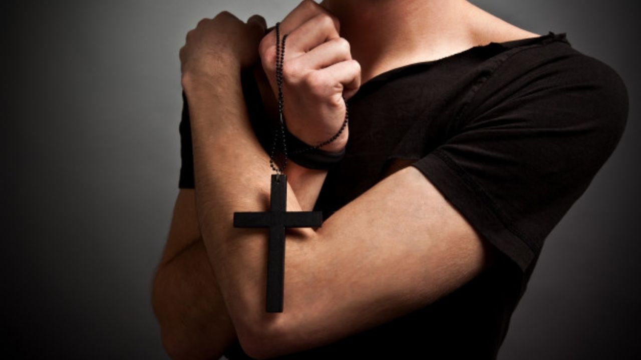Joven líder de Iglesia hace ayuno y casi muere por cumplir el sueño de su novia de tener un Lamborghini