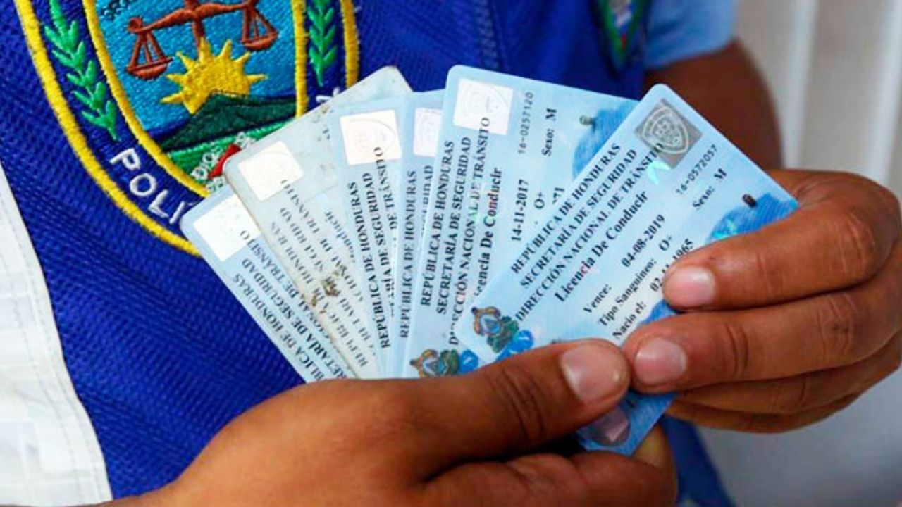 Este es el único pago que hará para reponer la licencia de conducir en Honduras tras reportarla robada o extraviada