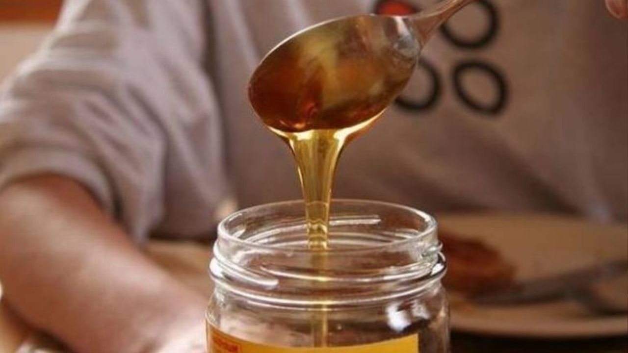 ¿Cuáles son los beneficios que deja a la salud consumir miel de abeja?