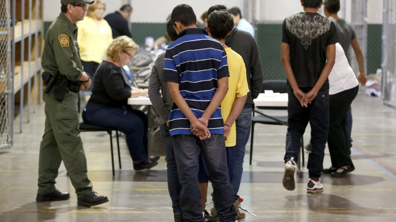 Estados Unidos ha permitido la entrada a 10 mil solicitantes de asilo desde México