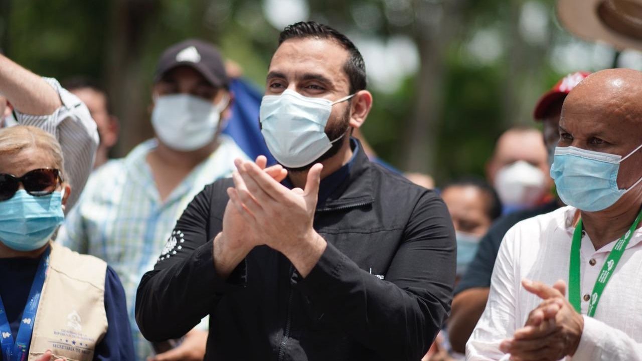 Ministro de Salud de El Salvador 'es un honor como pueblo salvadoreño poder ayudar con humildad a Honduras'
