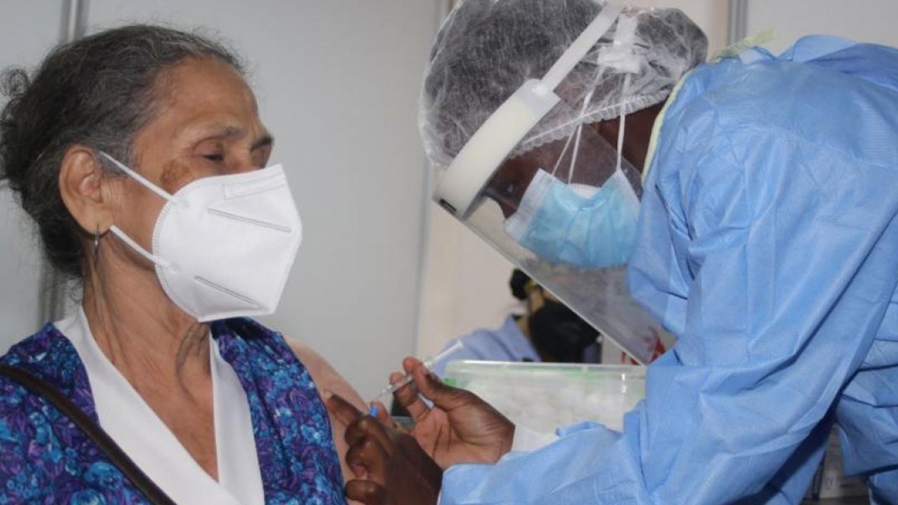 Más de 200 mil personas han sido vacunadas contra el covid en Honduras, según Secretaría de Salud