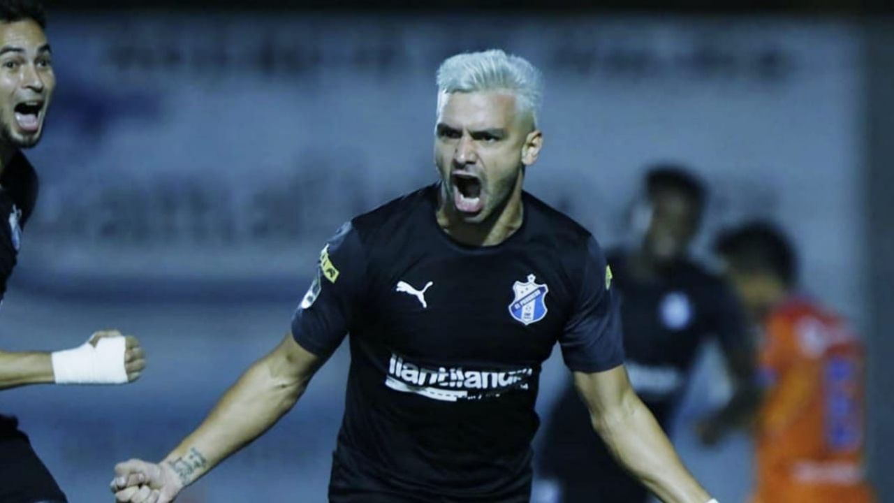 Con un hat-trick de Matías Rotondi, Honduras Progreso golea a Lobos UPN y se mete a las semis
