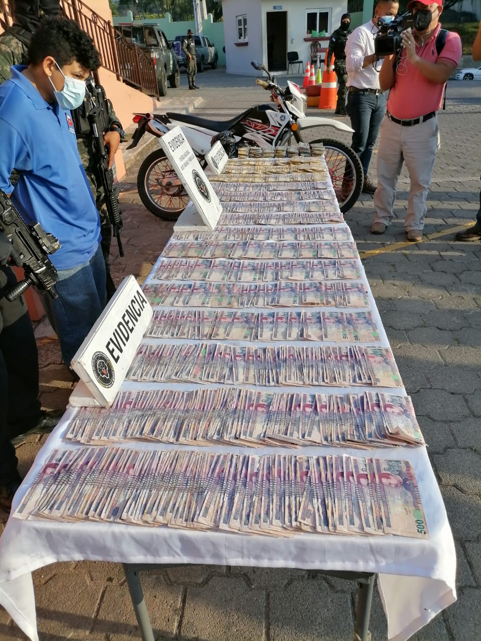Capturan a supuesto integrante de la pandilla 18 en poder de medio millón de lempiras en la capital hondureña