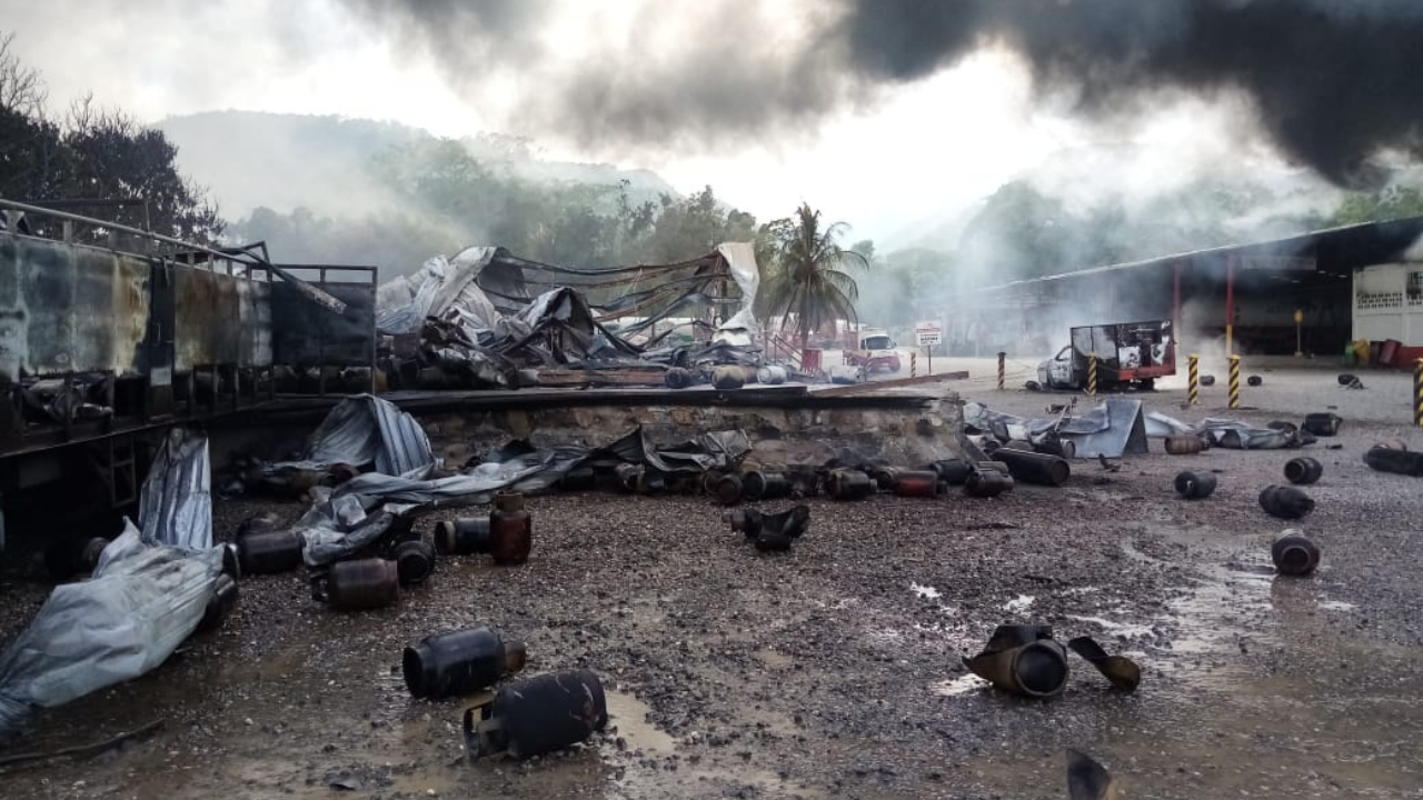 Múltiples explosiones en planta de gas LPG en Villanueva, Cortés