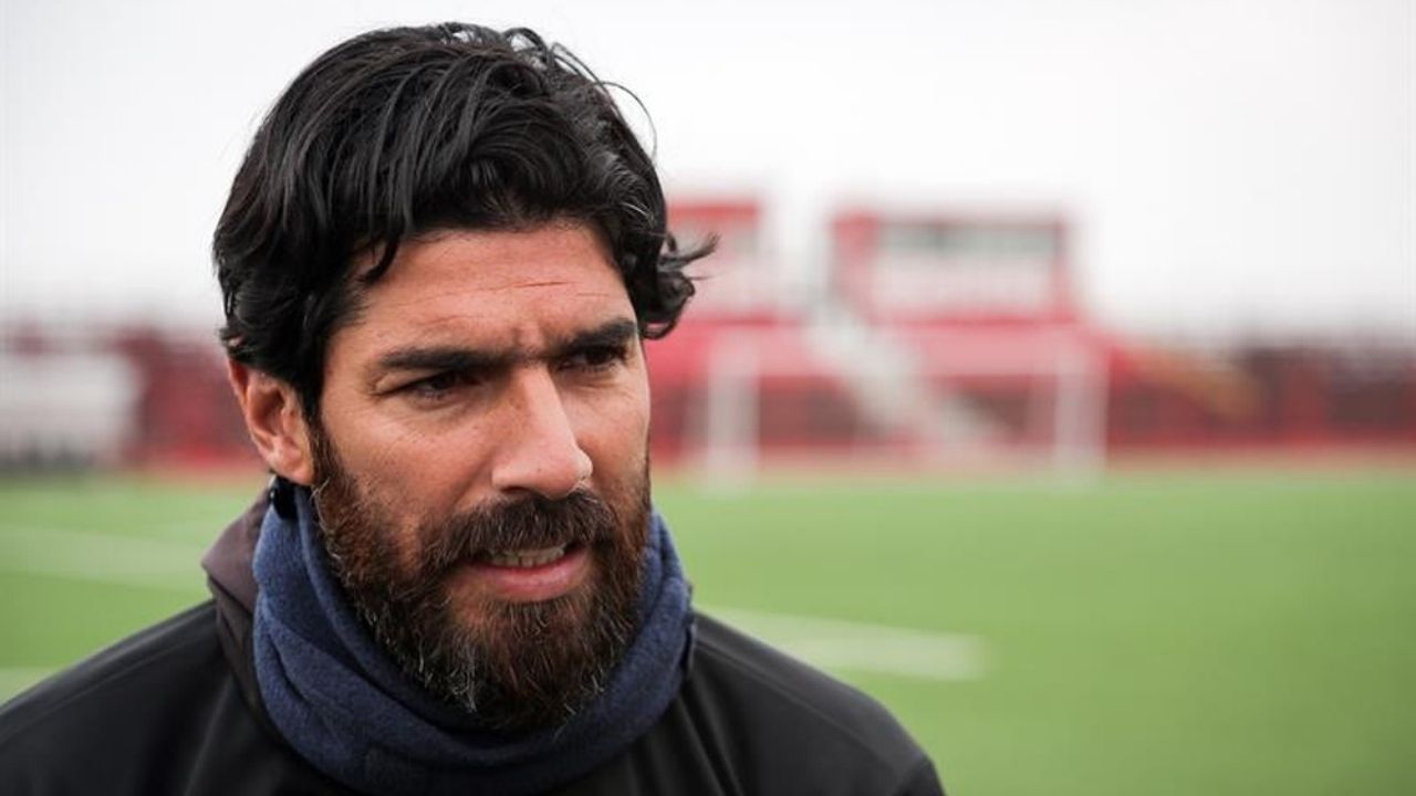 El uruguayo Sebastián Abreu se retira a sus 44 años