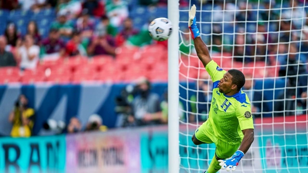 Luis 'Buba' López, elegido por Concacaf como mejor portero de la Liga de Naciones