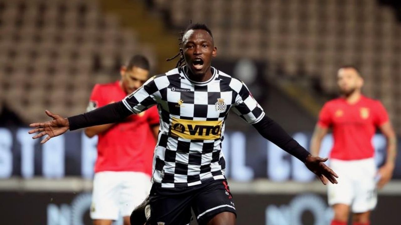 Legionario hondureño Alberth Elis tendrá nuevo entrenador en el Boavista de Portugal