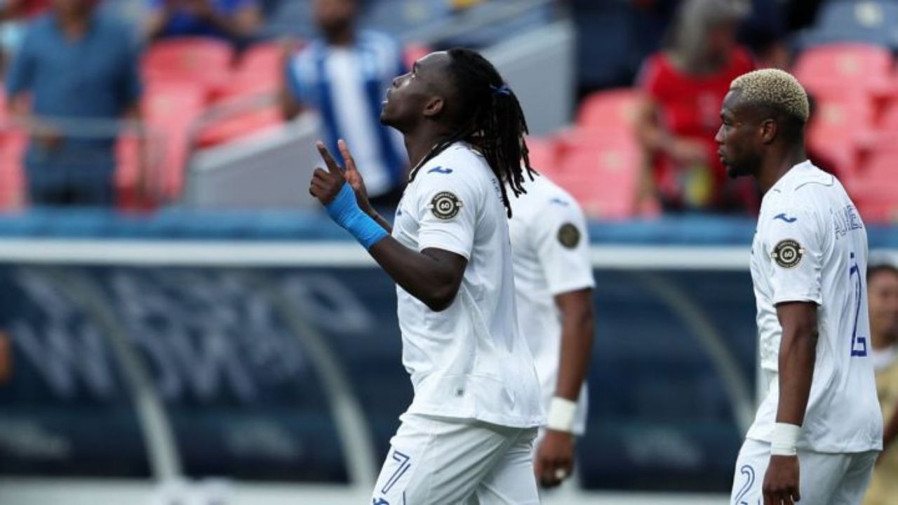 Alberth Elis y Edrick Menjívar serán bajas en el amistoso de La H contra México