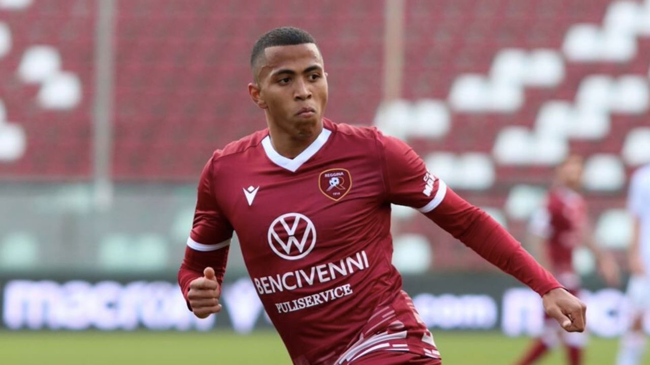 Reggina y Lecce se disputan al hondureño Rigoberto Rivas