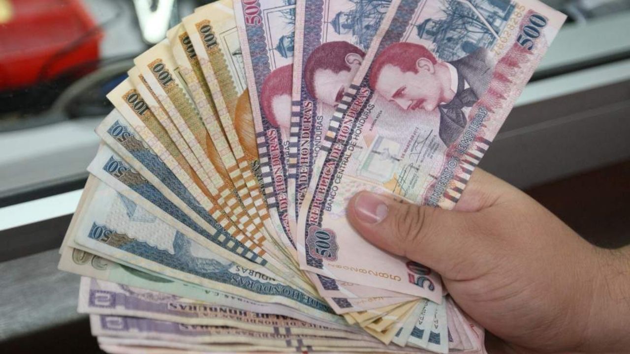 Gobierno hondureño llamará a comisión de economistas y notables para decidir nuevo salario mínimo