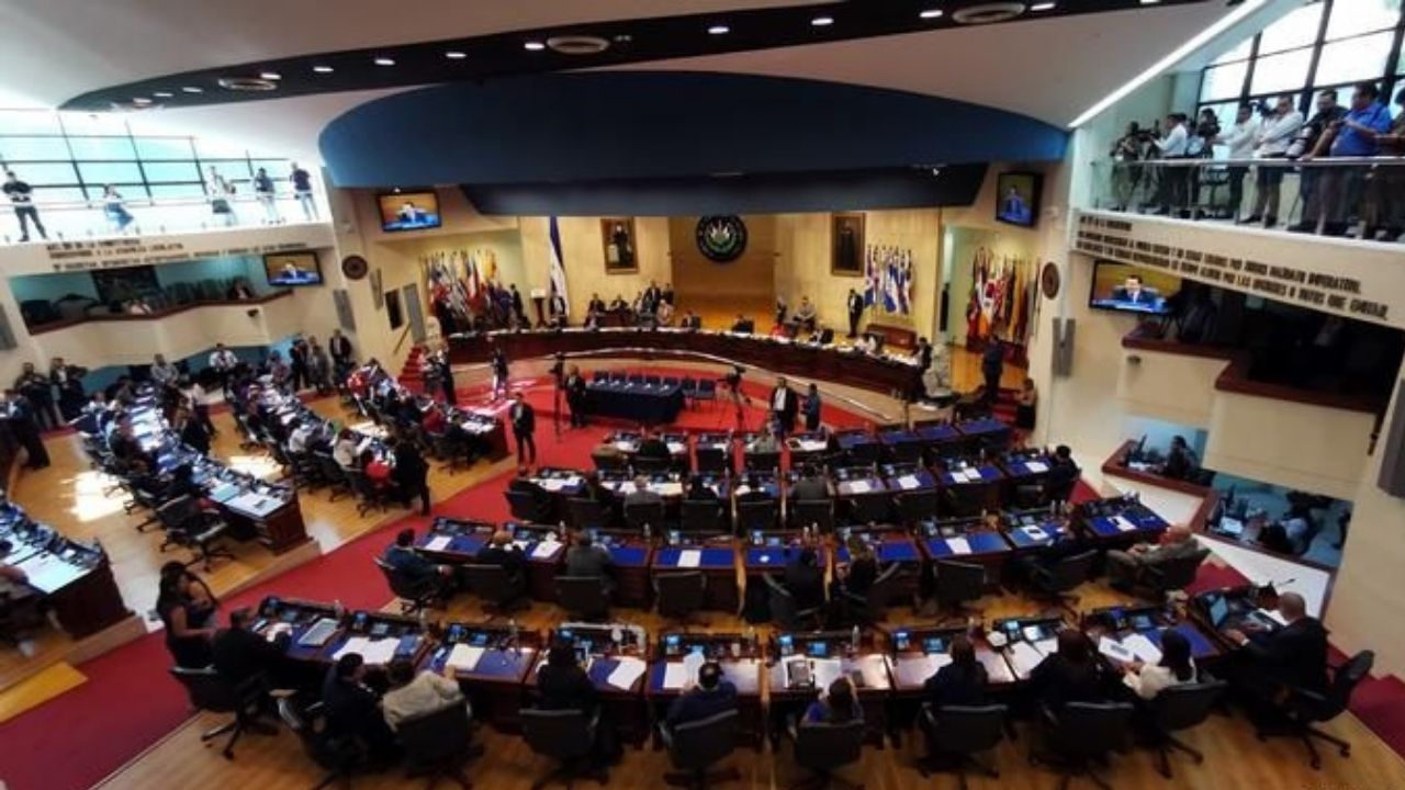 Piden a OEA que publique información sobre casos de corrupción en El Salvador