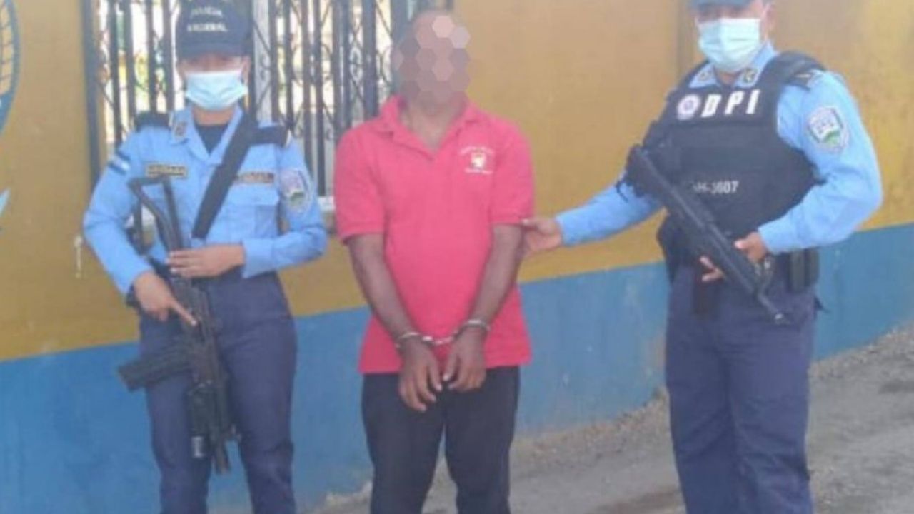 Abuelo es capturado tras ser acusado de abusar a su propia nieta