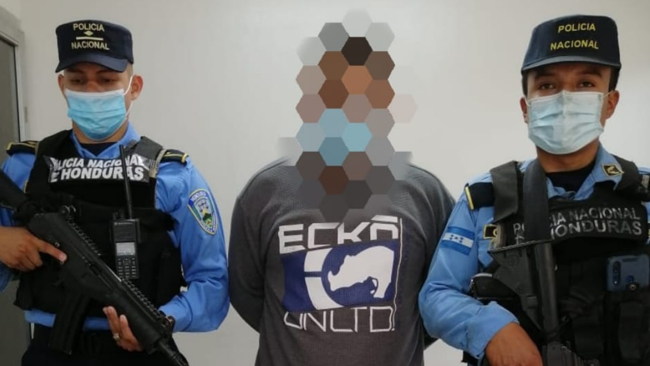 Cae conductor de vehículo donde se transportaban supuestos asaltantes de tienda en El Progreso