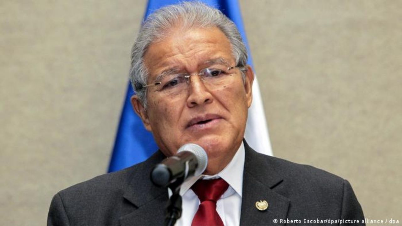 Imagen de Por corrupción ordenan la captura del expresidente salvadoreño Sánchez Cerén