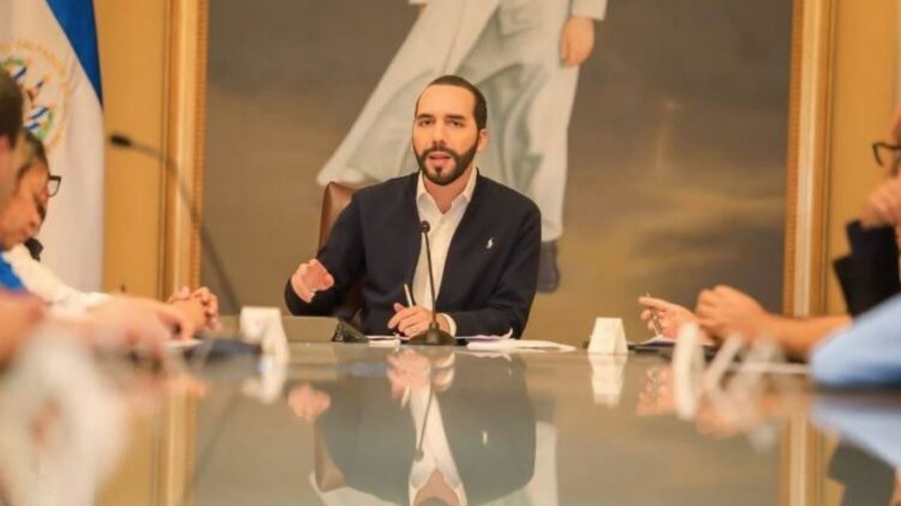 Bukele sancionará con 100 salarios mínimos a alcaldes que realicen fiestas patronales