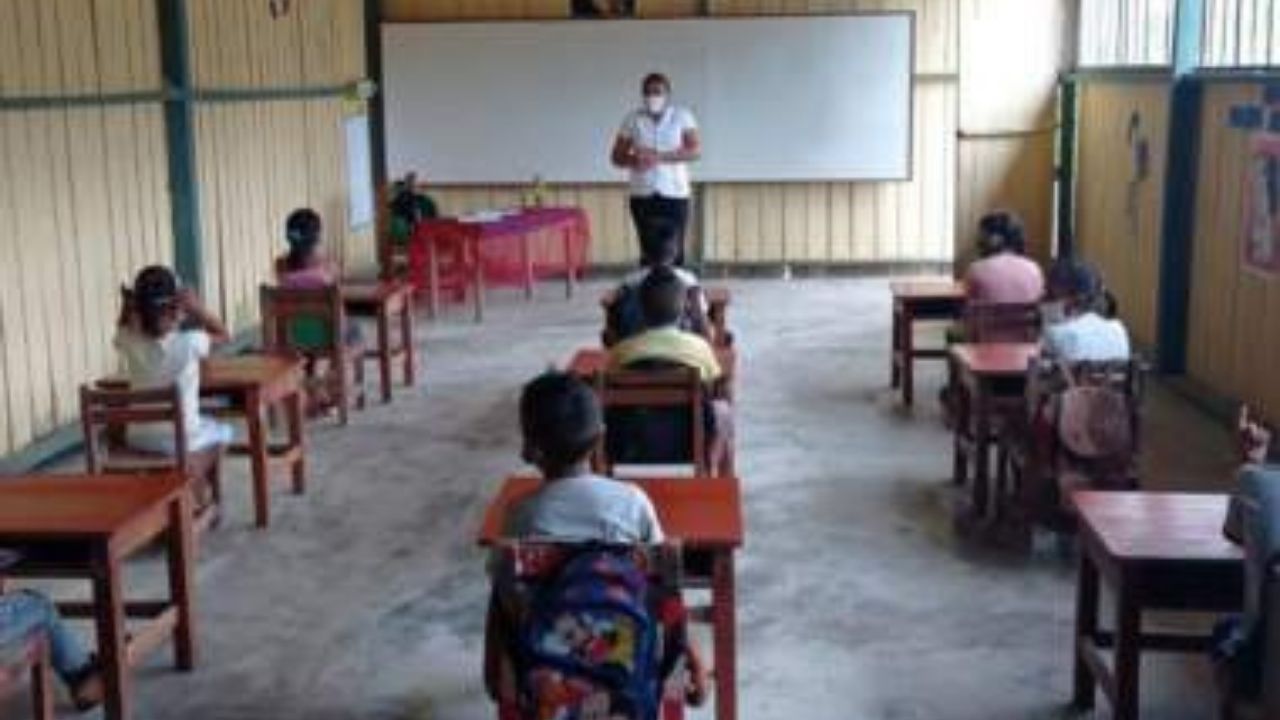 Se pretende iniciar con las clases semipresenciales en siete departamentos Honduras, ¿cuándo sería?