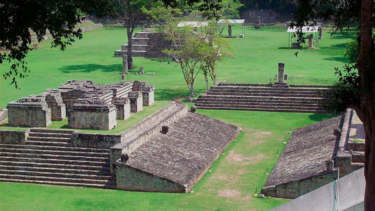 Japón dona a Honduras 15 millones de lempiras para recuperar parque maya en Copán, devastado por Eta y Iota