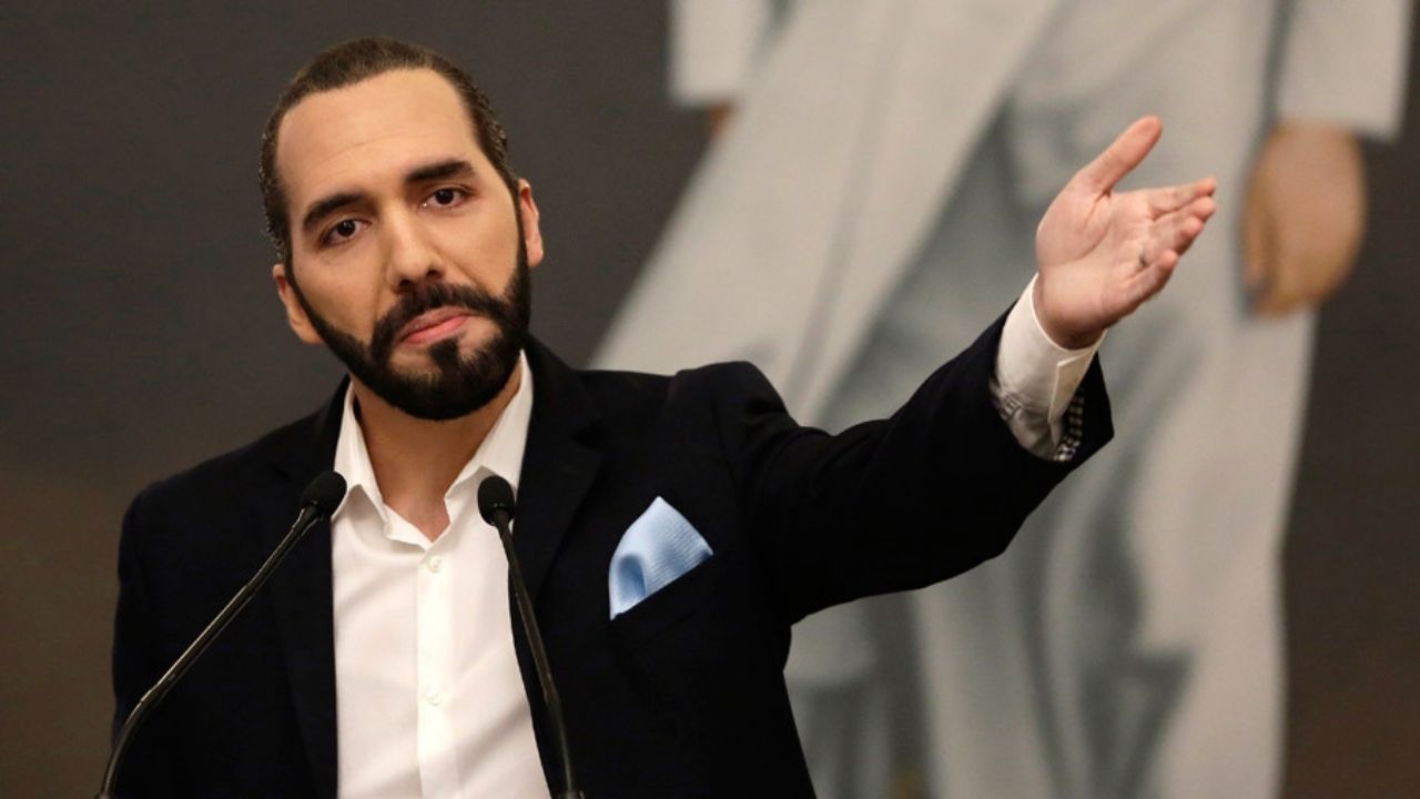 Gobierno de Bukele 'calla voces críticas' con detenciones, acusa el Frente Farabundo Martí