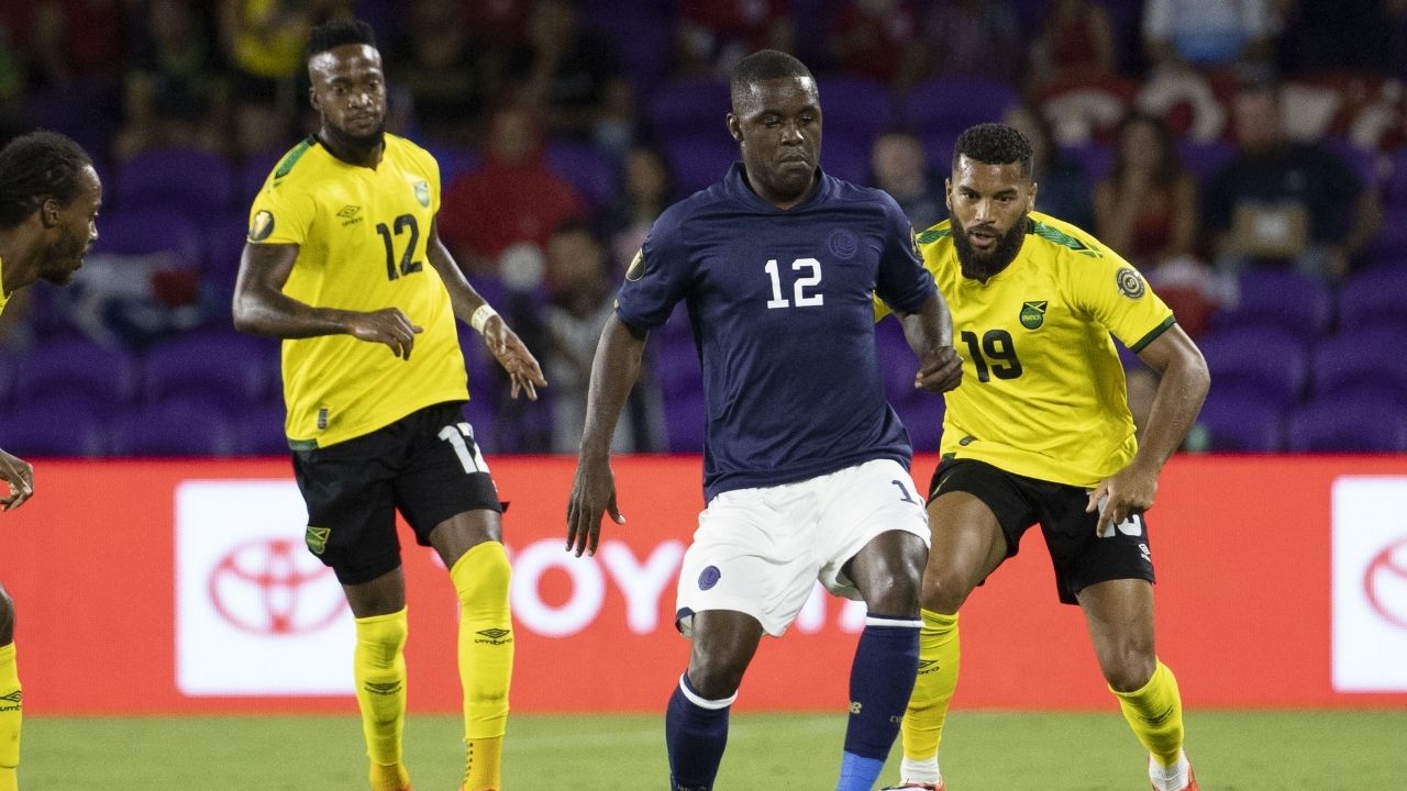 Costa Rica vence a Jamaica y sella el liderato en su grupo de la Copa Oro 2021