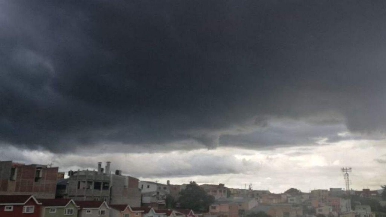 ¡Alerta por lluvias! Dos ondas tropicales ingresarán a Honduras, mira a partir de cuándo